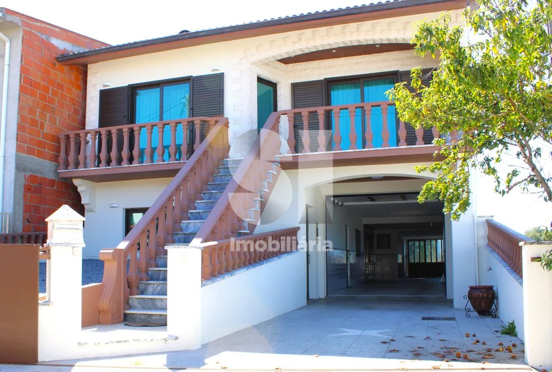 Moradia T4 com terreno em Sanchequias – Vagos