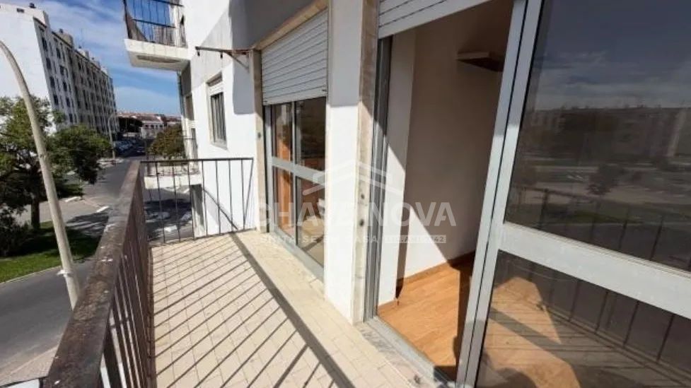 Apartamento T1 no Vale da Amoreira, Moita - 2