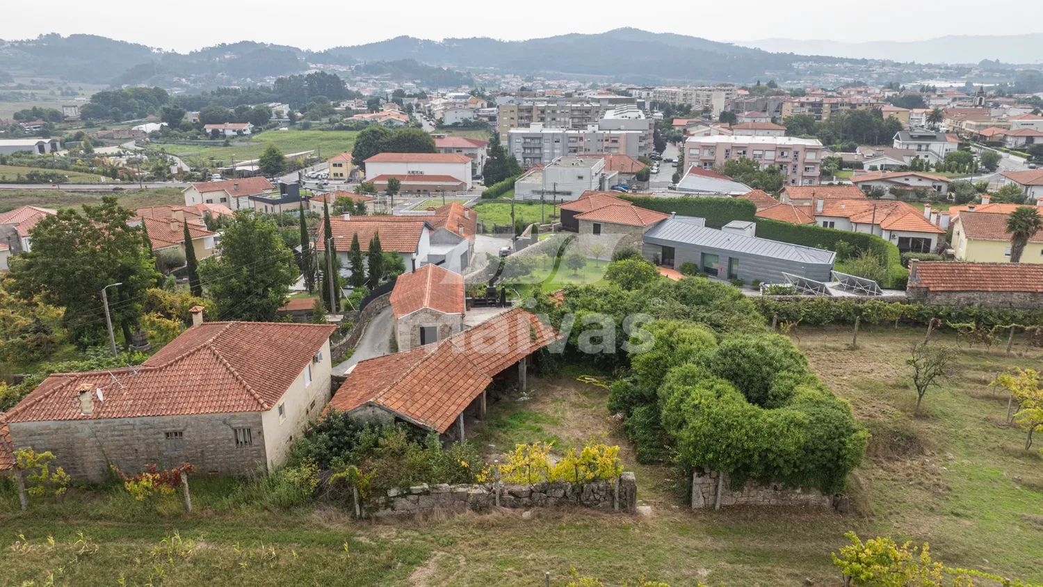 Moradias para Reabilitar com 926 m² de terreno | Vila Nova de Famalicão - 2
