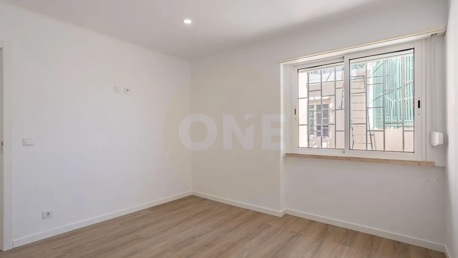 Apartamento T1 + 1 | Logradouro, anexo e arrumos | Queluz, Sintra - 3