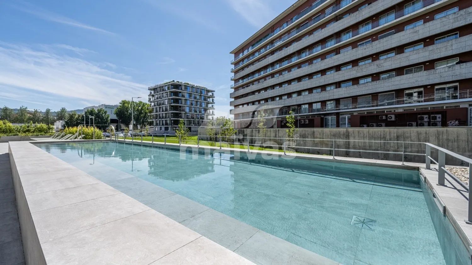 Apartamento T0 | Condomínio Fechado c/ Vista Piscina