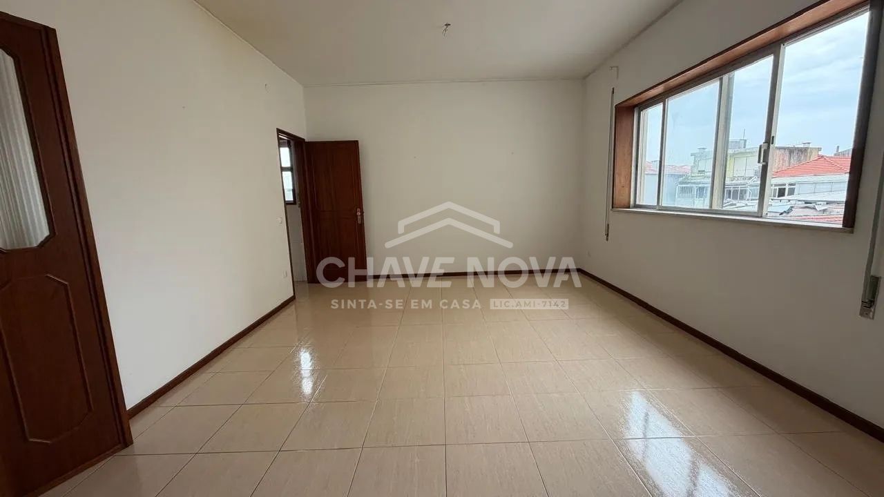 Apartamento T2 Luminoso em Leça da Palmeira – Qualidade de Vida Junto ao Mar