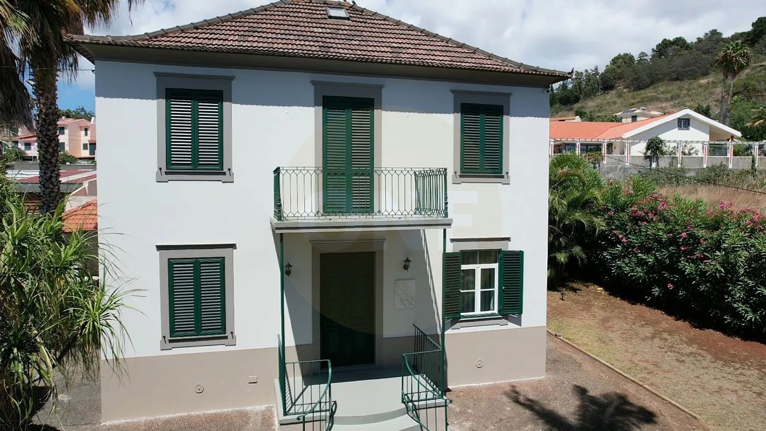 Moradia Tradicional T3 - São Martinho com Licença AL - Jardim 1.388 m² - 2