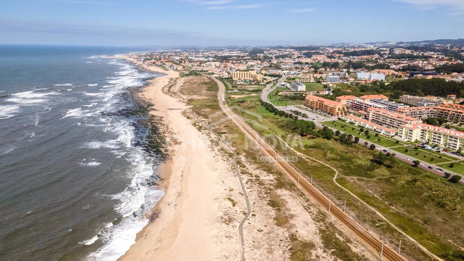MORADIA T4 | 4 SUITES | PISCINA | 2 PISOS | GARAGEM PARA 2 CARROS | SÃO FÉLIX DA MARINHA - 2
