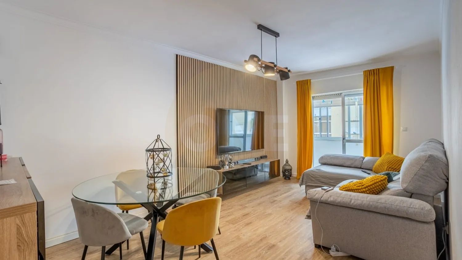 Apartamento T2 Renovado | Casal de São Brás 