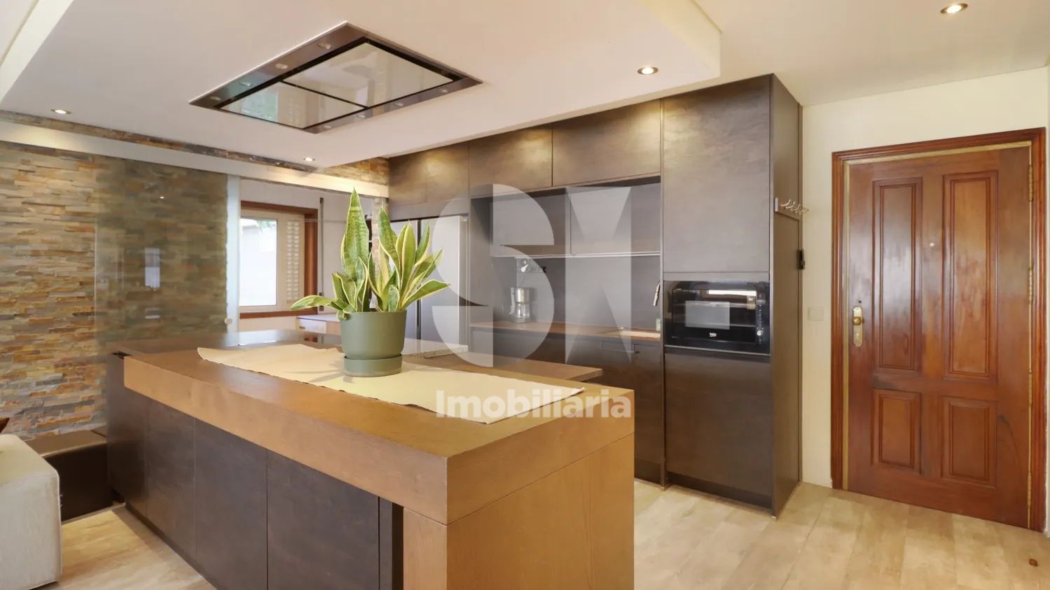 3-Bedroom Apartment in Ermesinde with Garage, Lift and Fireplace