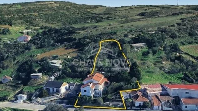 Moradia Bifamiliar em Arruda dos Vinhos