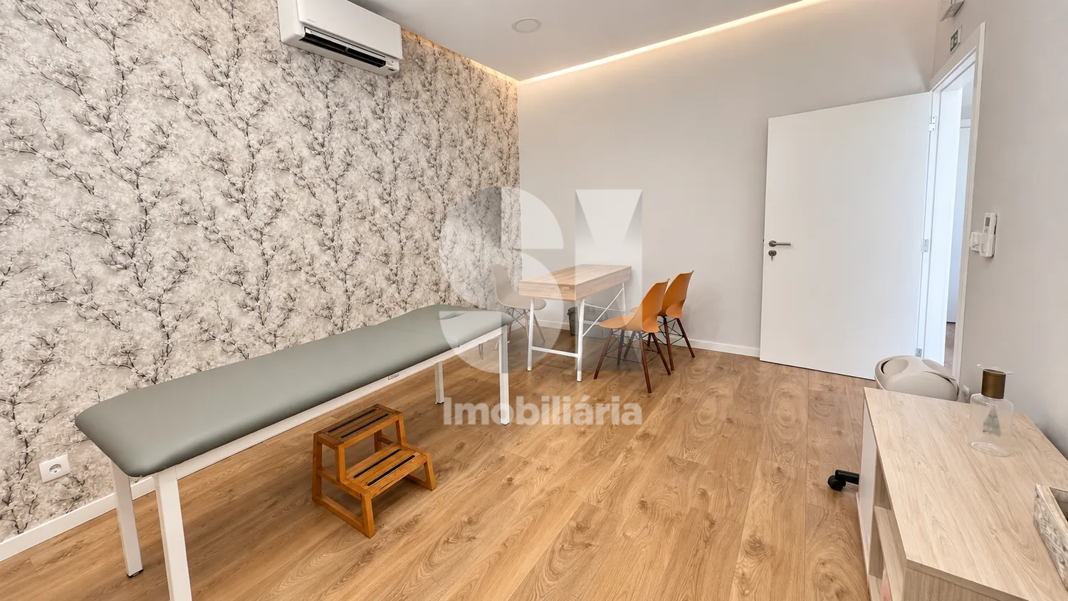 LOJA NO CENTRO DE ALCOBAÇA | 41 m² | Equipada | Potencial para habitação  - 3