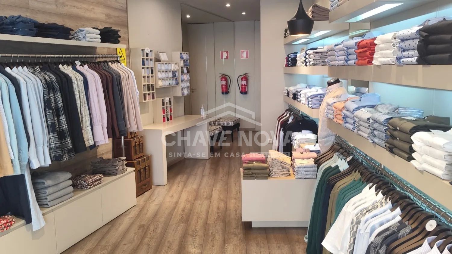 Trespasse de loja na baixa do Porto com 50m+10m2 (perto mercado do Bolhão)  - 3