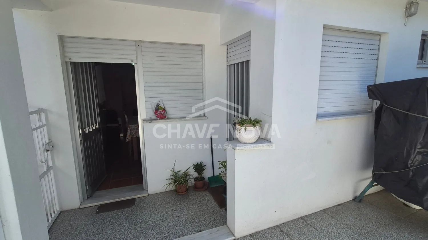 Moradia T4 integrada num conjunto habitacional tradicional - 3
