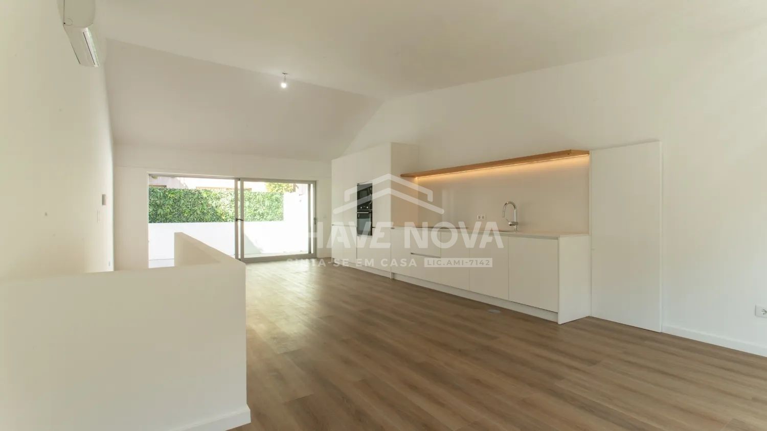 Maison Triplex T3+1 avec Garage, Balcons et Espace Extérieur — Marquês, Porto - 3