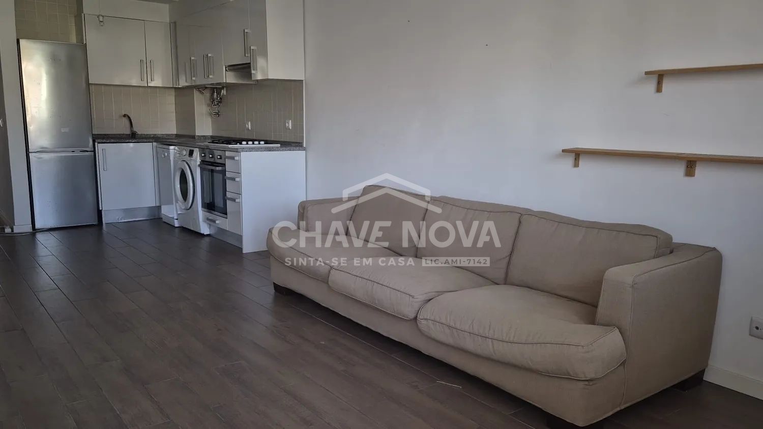 Apartamento T1 Situado Rua José Estevão, Lisboa, Arroios  - 3