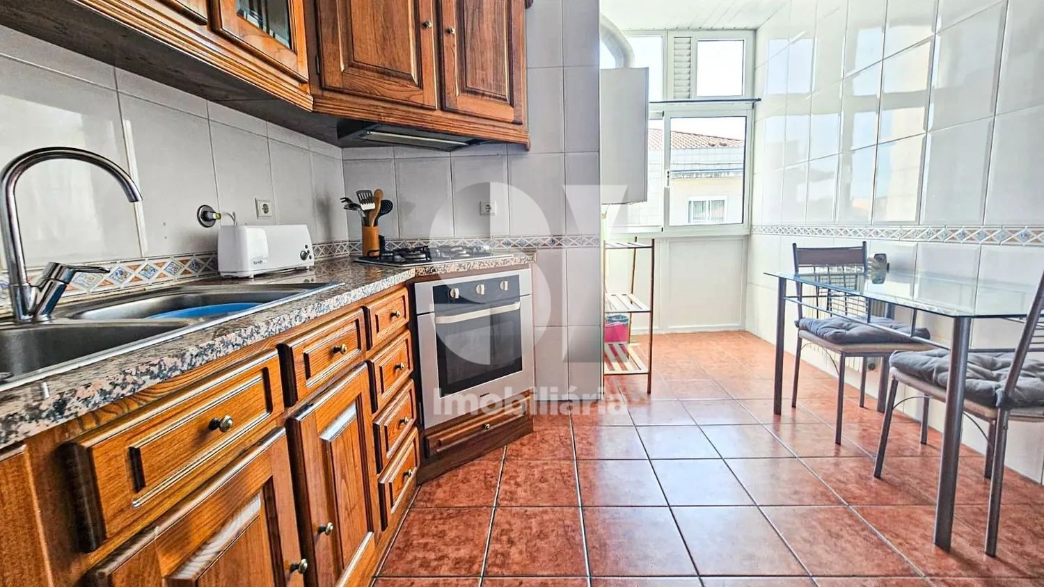 Apartamento T2 completamente mobilado! - 2