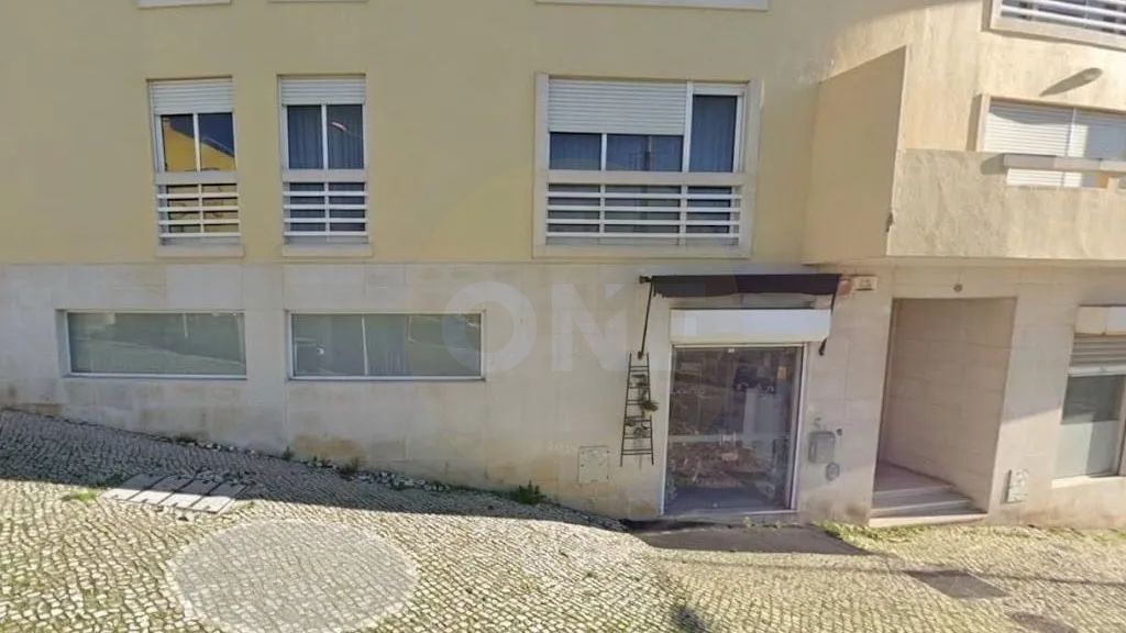 LOJA STA ÍRIA  200m2