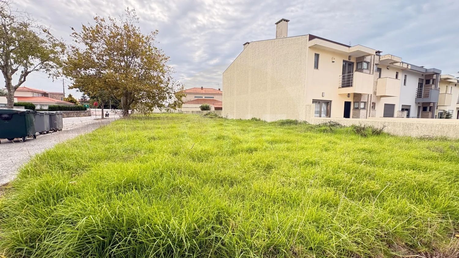 Lote de terreno em Amorim