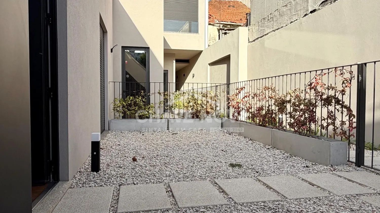 Apartamento T0 Novo c/ Terraço e Jardim em Matosinhos - 2