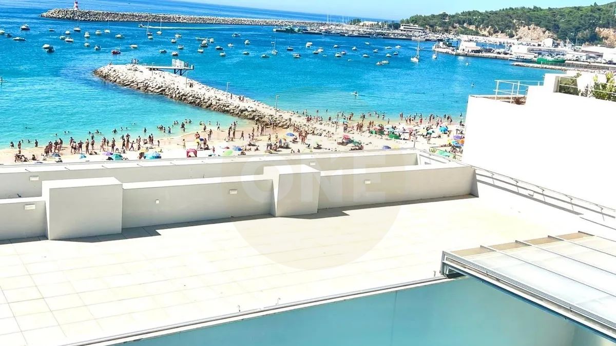 1-Bedroom Apartment in Sesimbra - 2