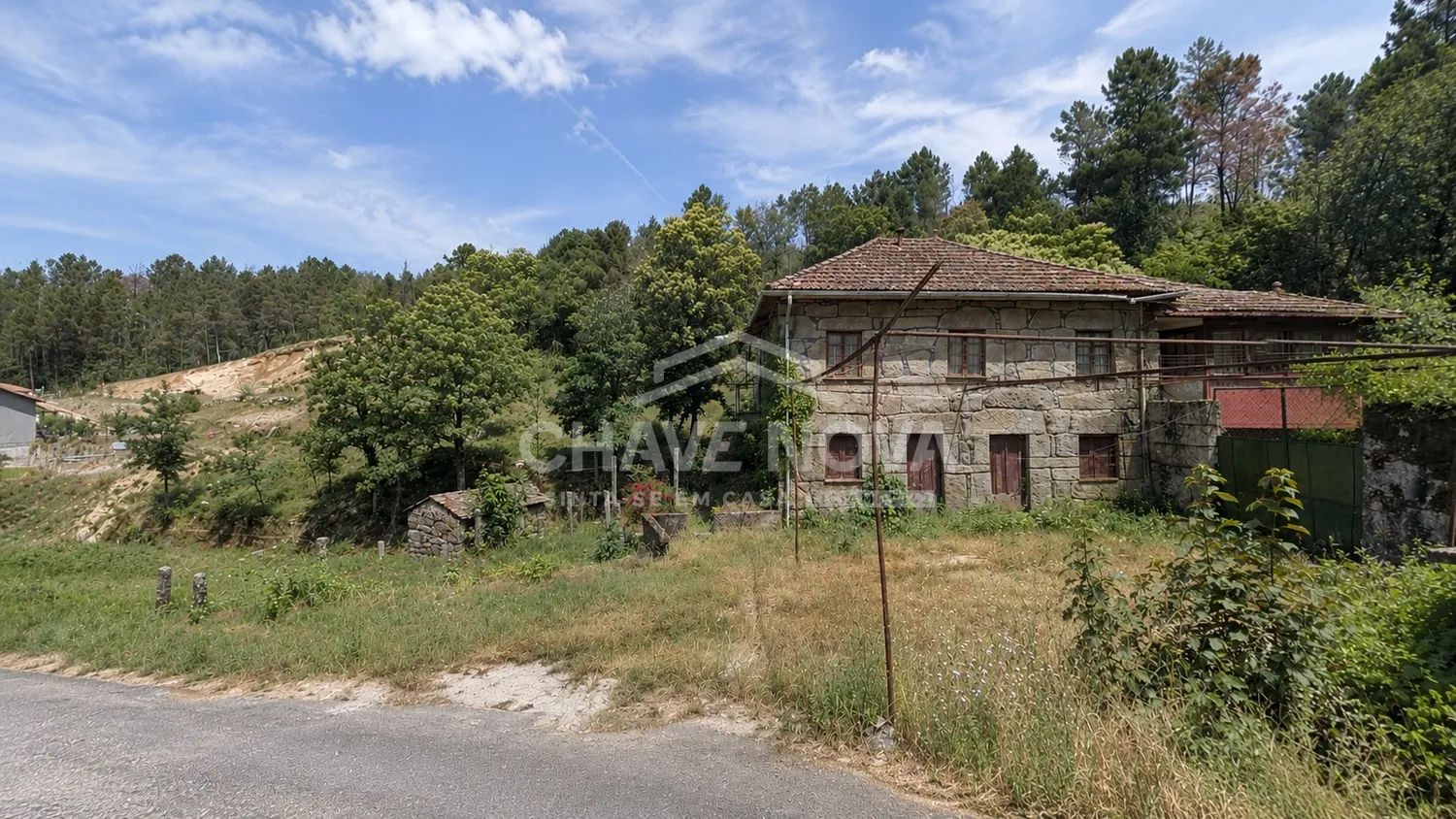 Terrenos com casa rustica OPORTUNIDADE DE INVESTIMENTO | BORNES DE AGUIAR – VILA POUCA DE AGUIAR 