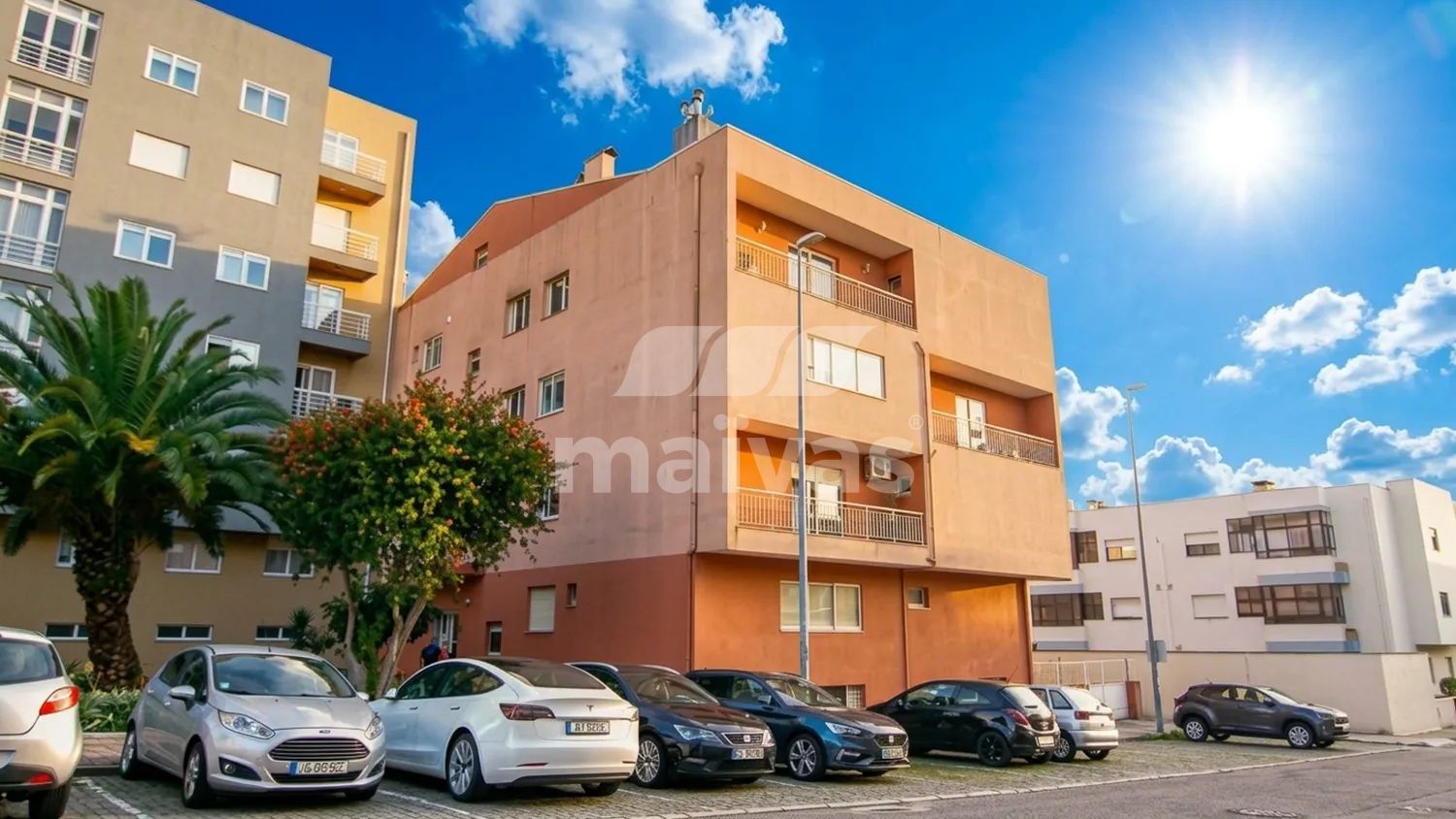 T3 Renovado em Ermesinde com Garagem Box para 4 Carros - 2