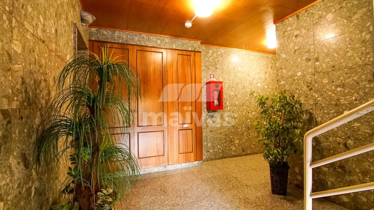 T3 Renovado em Ermesinde com Garagem Box para 4 Carros - 3