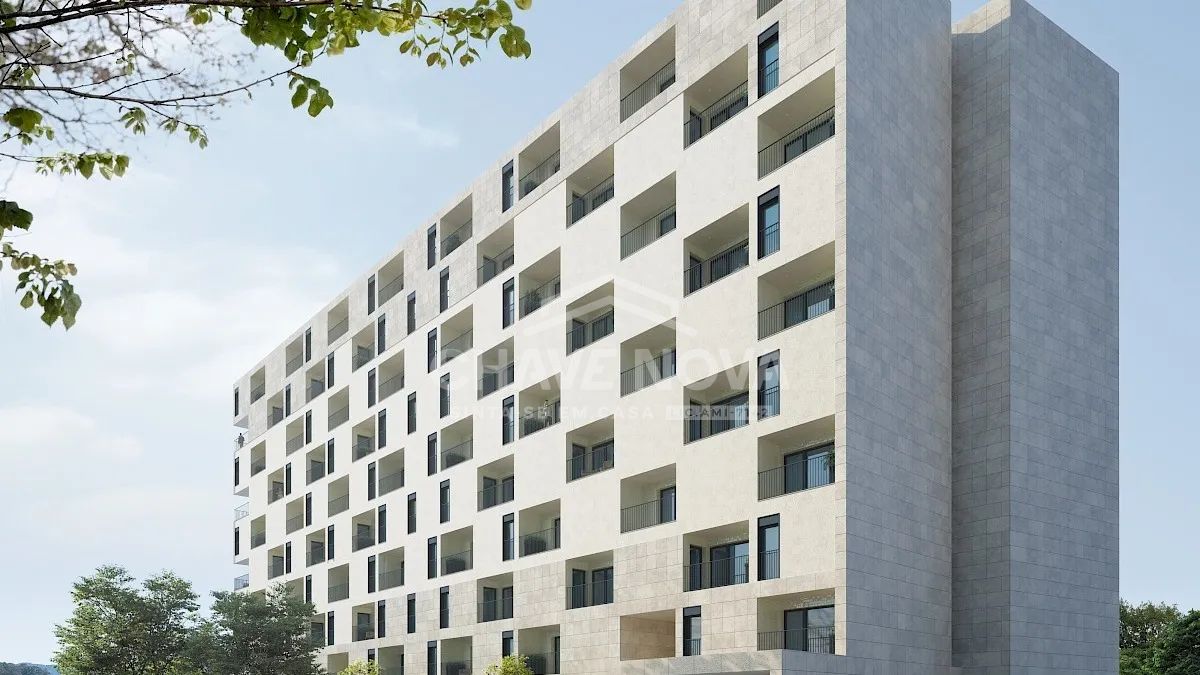  Apartamento T1 Novo c/ Lugar de Garagem em Mafamude - 2