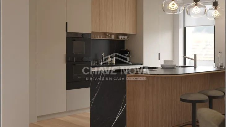Apartamento T4 totalmente remodelado | 188 m² de área útil | 77,5 m² de varandas | Box para 2 carros - 2