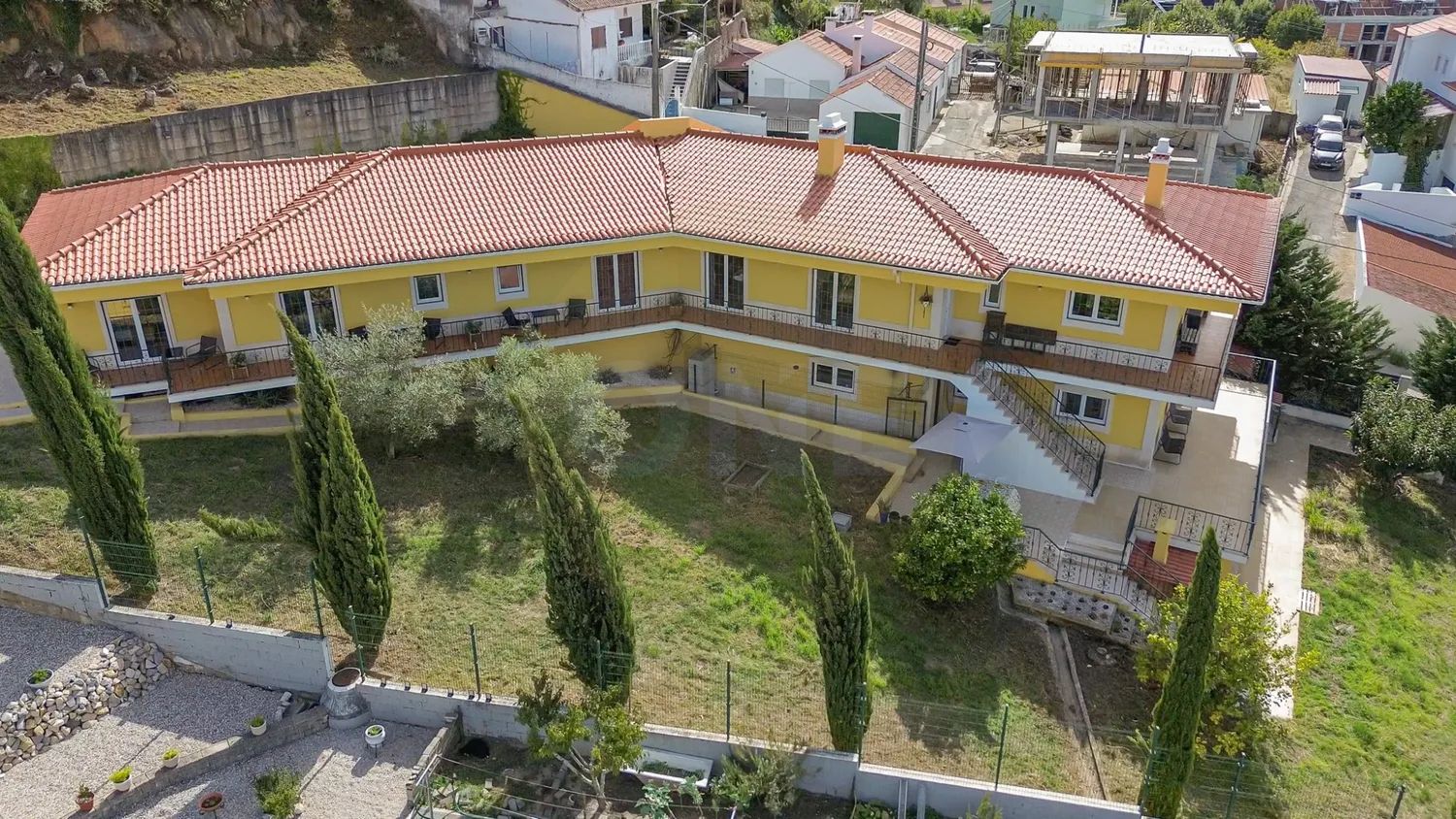 7-Suite property with Panoramic Views and 3,170 m² Plot | Mafra - 2