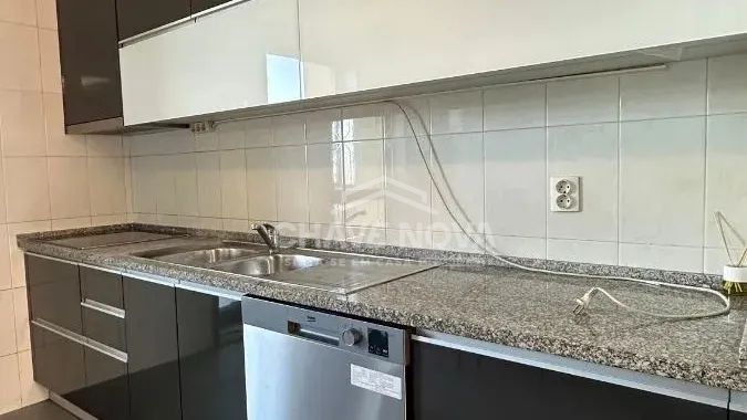 Apartamento T2 remodelado C/2 Varandas , Garagem e arrumos | Centro Santa maria da feira - 2