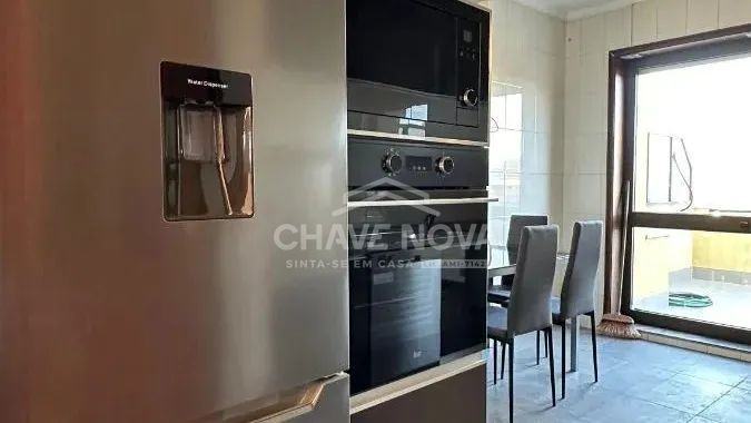 Apartamento T2 remodelado C/2 Varandas , Garagem e arrumos | Centro Santa maria da feira - 3