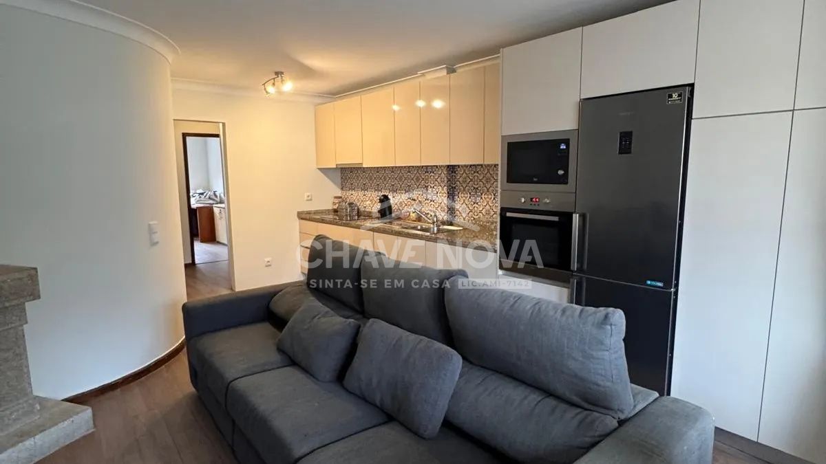Arrendamento Apartamento T3 Duplex na Foz  - Mobilado e com Cozinha Equipada - 3