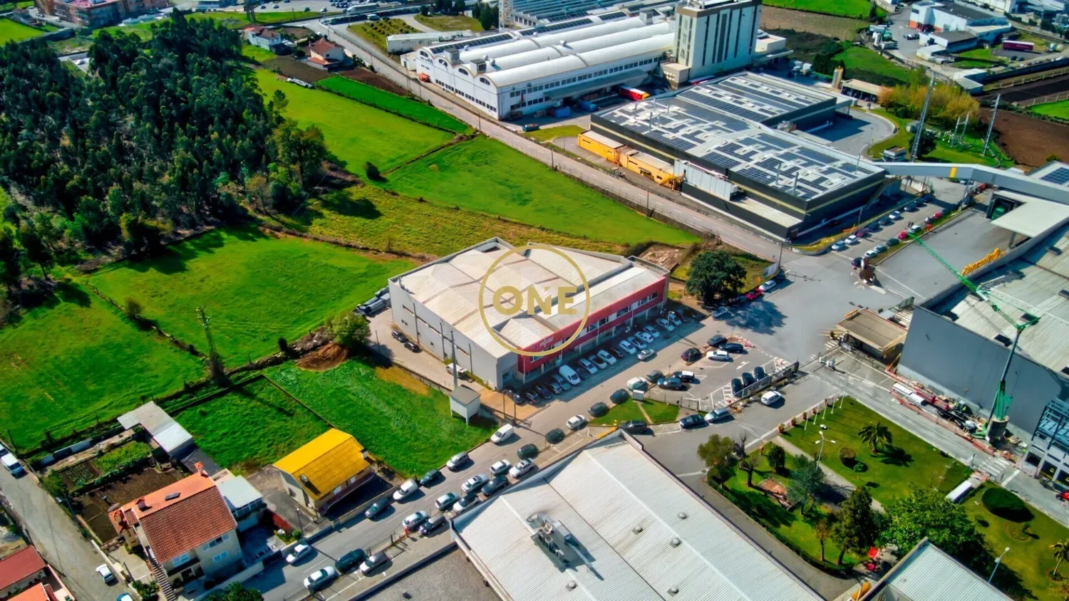 Terreno industrial em Lousado com 1000m2 - Junto à Continental Mabor!! - 2