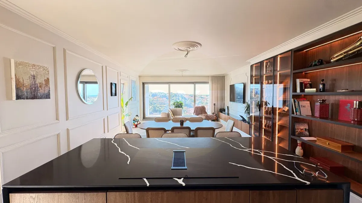 Apartamento T3 com vista para o Rio Douro