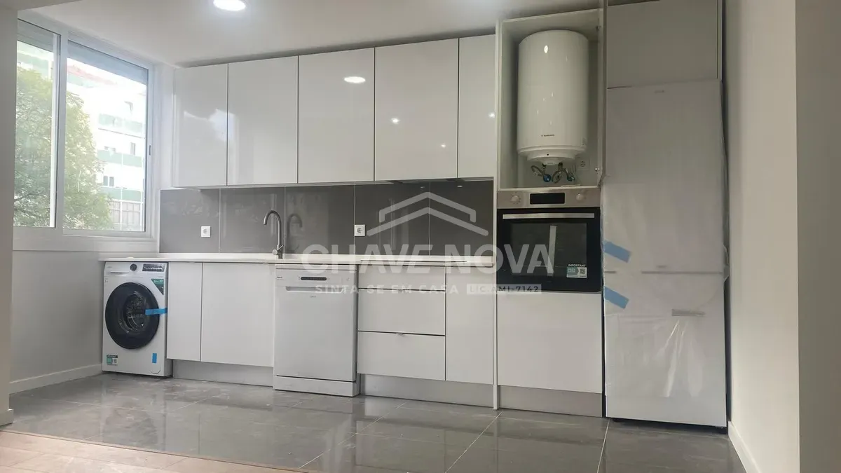 T2 Totalmente remodelado na Amadora