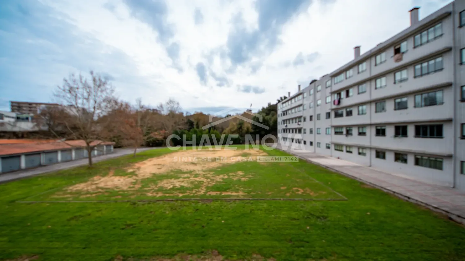Apartamento T2+1 mobilado, próximo ao Mercadona, em Oliveira do Douro