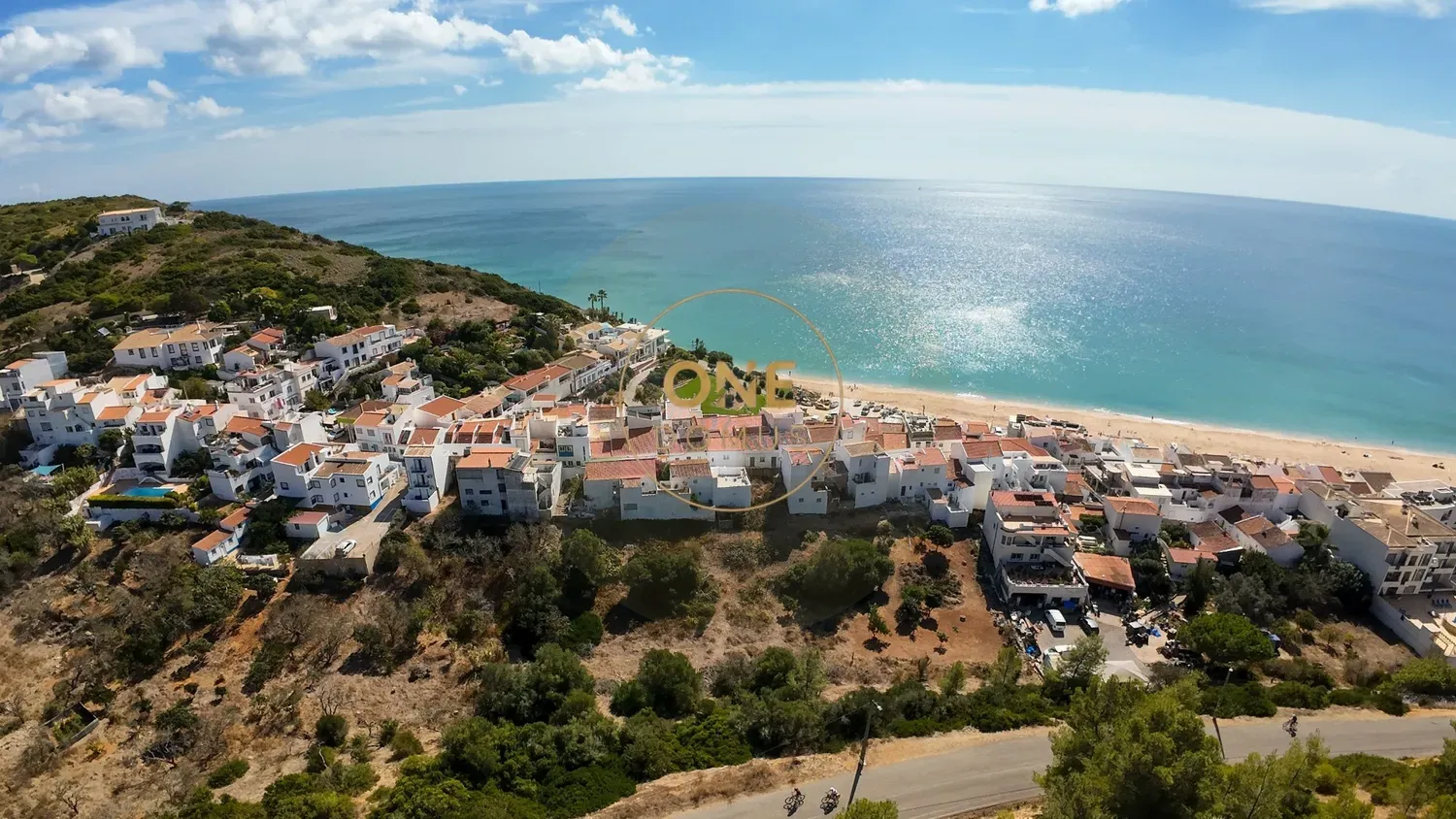 Urban Plot in Praia da Salema