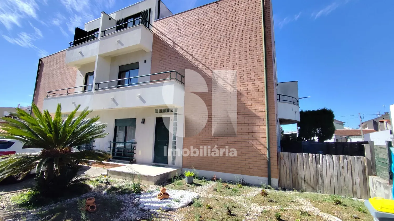 Moradia em Banda T3+1 Triplex Pampilhosa