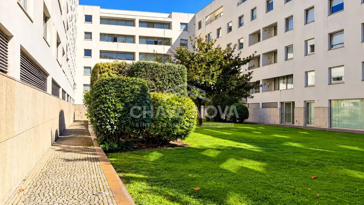 Apartamento T2 Mobilado e Equipado para Arrendamento em Matosinhos Sul.