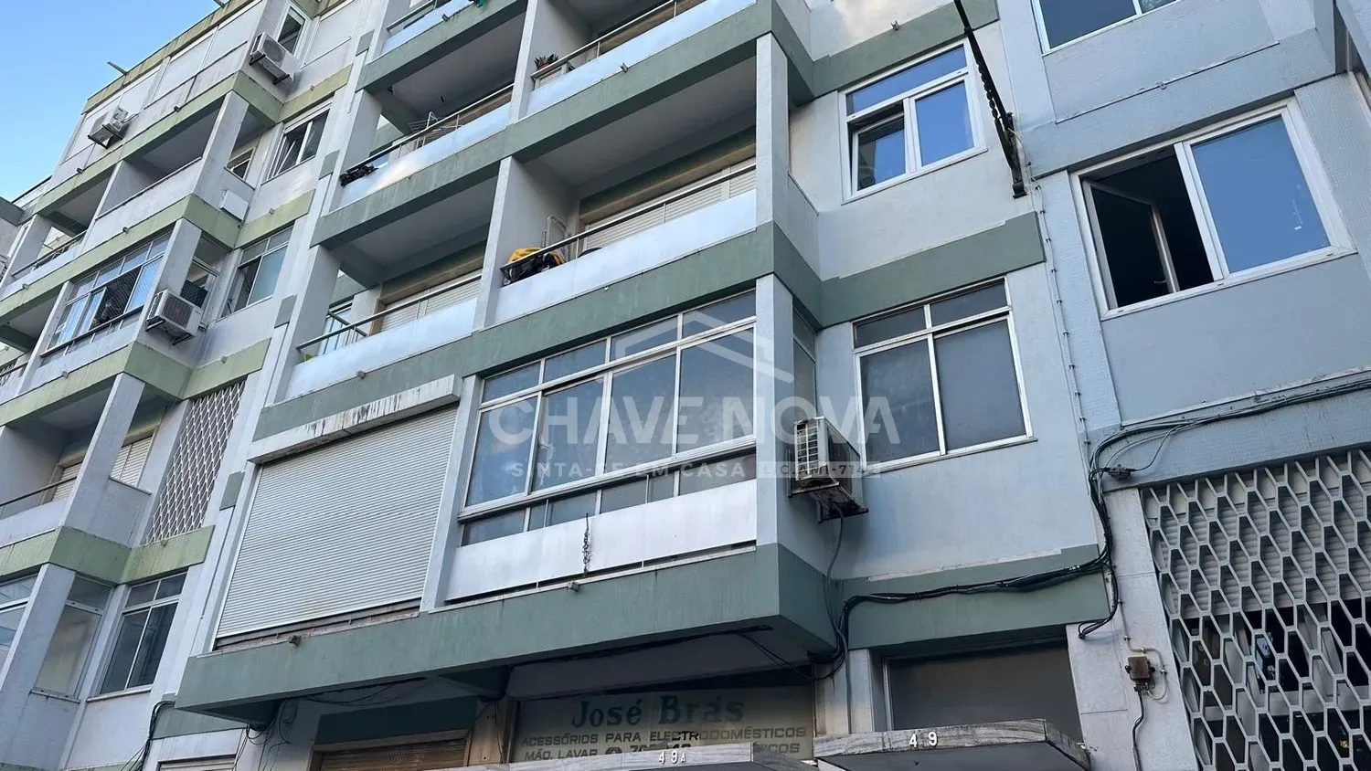 Loja para Arrendamento com 98 m² em Benfica – Calçada do Tojal, 1.100 €/mês