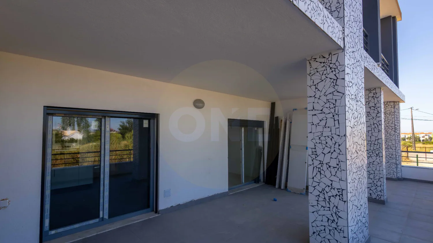 T2 Novo com Terraço e Churrasqueira | Condomínio Fechado | Quinta da Ladeira – Paio Pires - 3