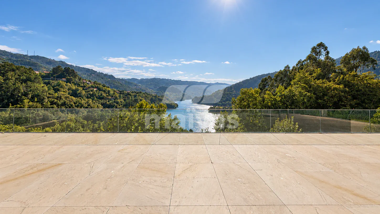 Moradia de Luxo V4+1 com Vista Rio | Ventosa, Gerês - 3