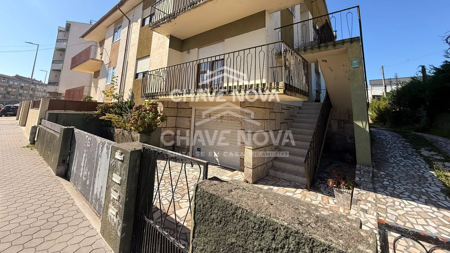 ANDAR DE MORADIA T2 +1 COM TERRAÇO, VARANDA E GARAGEM