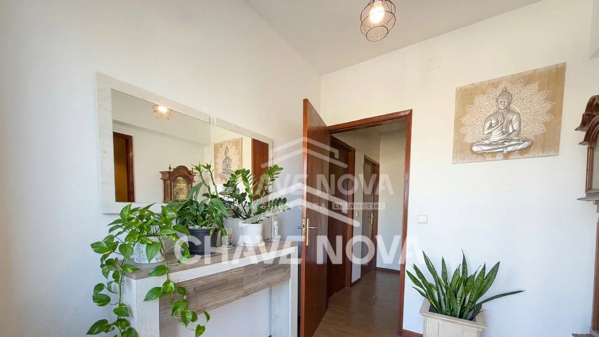 ANDAR DE MORADIA T2 +1 COM TERRAÇO, VARANDA E GARAGEM - 2