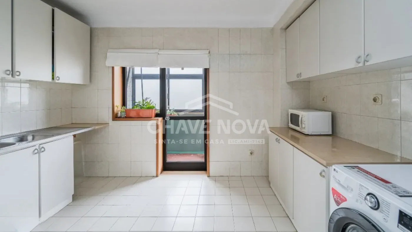 Apartamento T3 para Remodelar com 133m² | Porto - 3