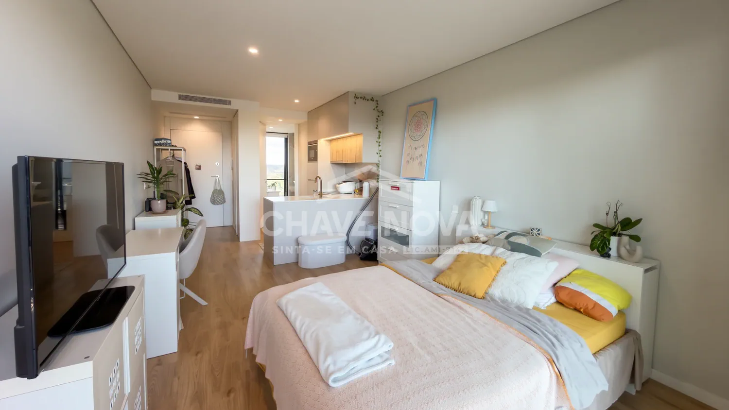 Apartamento T0 Como Novo c/ Vistas Rio em Santa Marinha (VL8) - 2