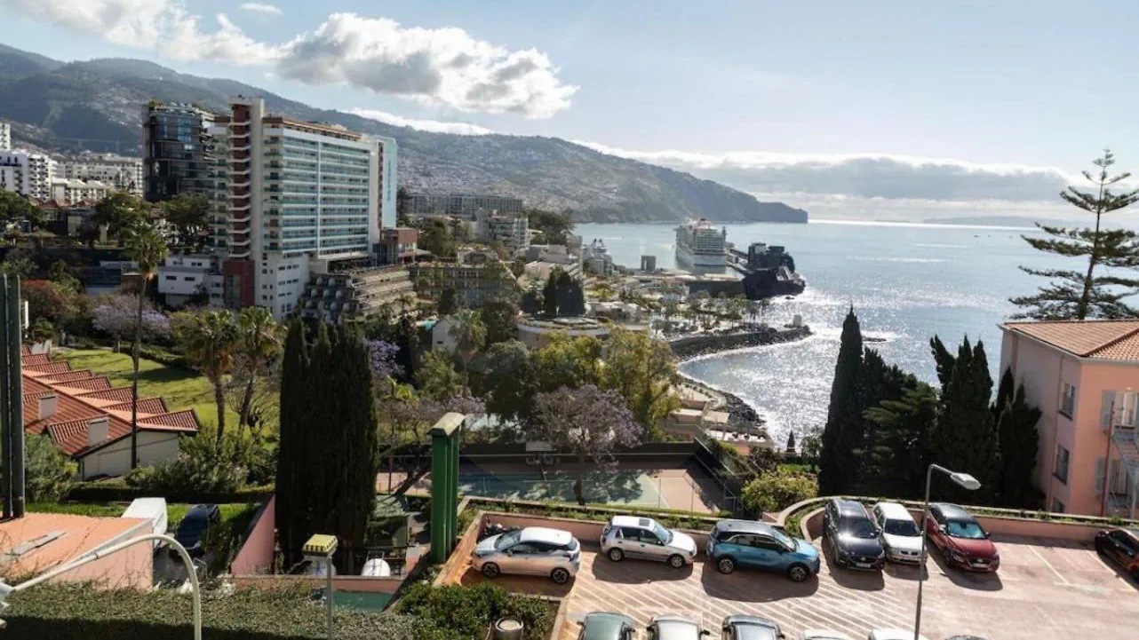1-bedroom apartment with short-term rental license (AL), Estrada Monumental, tourist area, Funchal