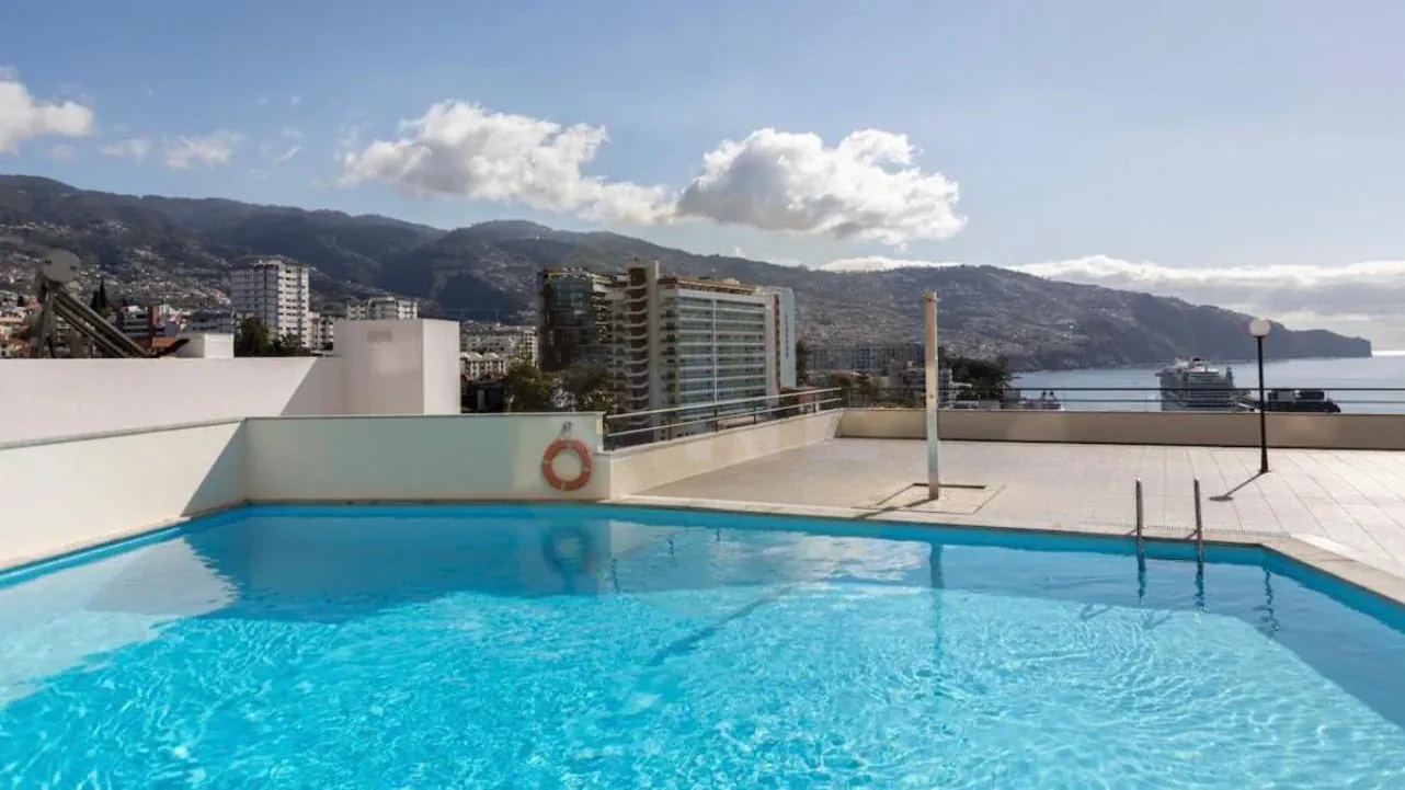 1-bedroom apartment with short-term rental license (AL), Estrada Monumental, tourist area, Funchal - 2