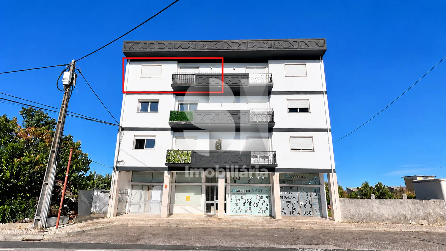 Apartamento T3 nos Pousos | Garagem para 2 Carros e Sótão