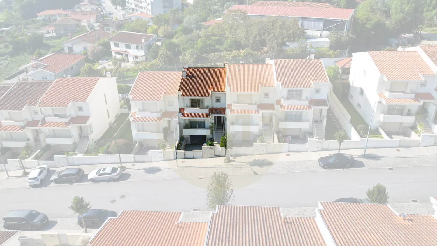 𝗠𝗼𝗿𝗮𝗱𝗶𝗮 𝗧𝟯 𝗲𝗺 𝗡𝗼𝘃𝗮𝗶𝘀 | 𝗘𝘅𝗰𝗲𝗹𝗲𝗻𝘁𝗲𝘀 Á𝗿𝗲𝗮𝘀, 𝗚𝗮𝗿𝗮𝗴𝗲𝗺 𝗽𝗮𝗿𝗮 𝟯 𝗖𝗮𝗿𝗿𝗼𝘀 𝗲 𝗧𝗲𝗿𝗿𝗮ç𝗼  - 2