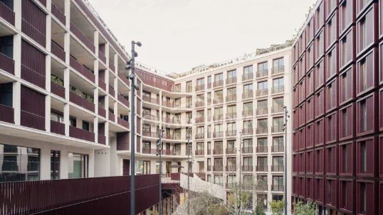 T2 Novo com 2 lugares de garagem / Edifício Bonjardim / Baixa do Porto