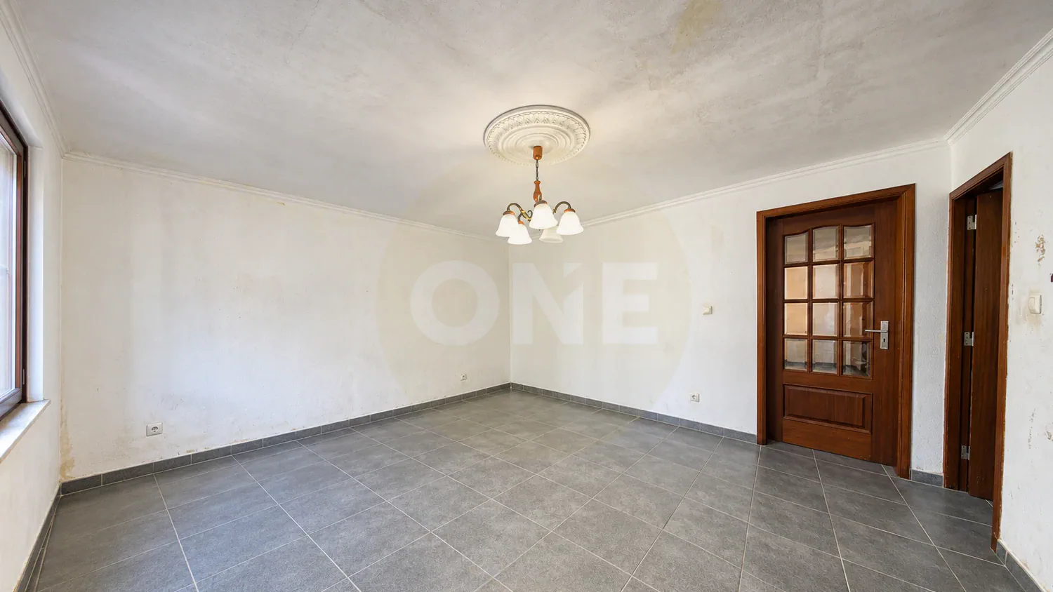 Moradia T2 com Quintal, Jardim e Anexo na Ribeira Chã – Lagoa - 2